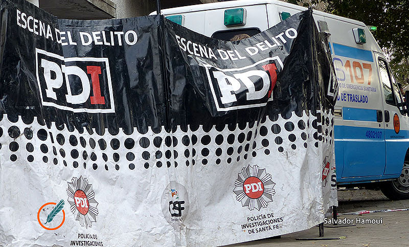 Hallaron a un hombre asesinado de una puñalada en el pecho