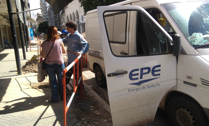 Explotó un tablero de la Epe y un hombre resultó con heridas leves