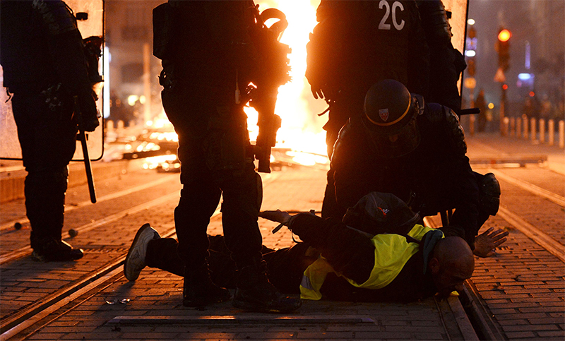 Francia en llamas: más de 125 mil manifestantes y 1.400 detenidos