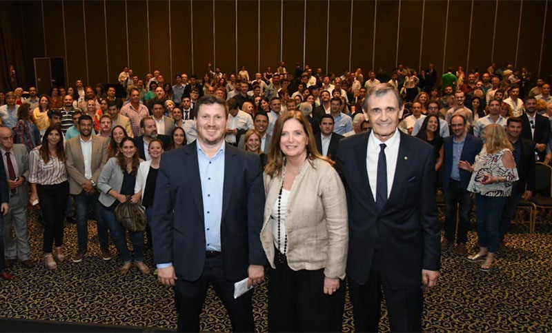 El Pro lanzó la Fundación Pensar en Santa Fe y Angelini afina su candidatura