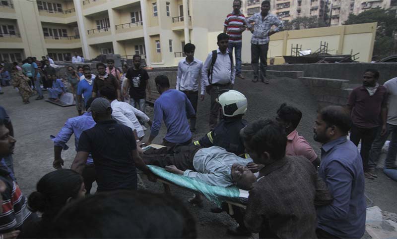 Seis muertos y más de cien heridos tras incendio de un hospital en India