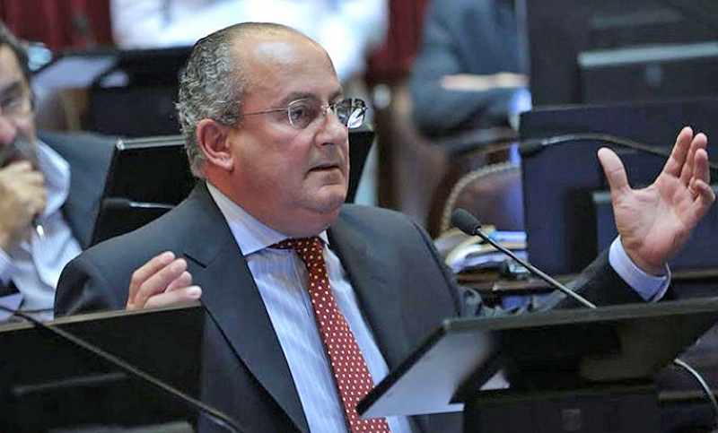 La empleada que denunció al senador Marino ratificó la denuncia y entregó su celular como prueba