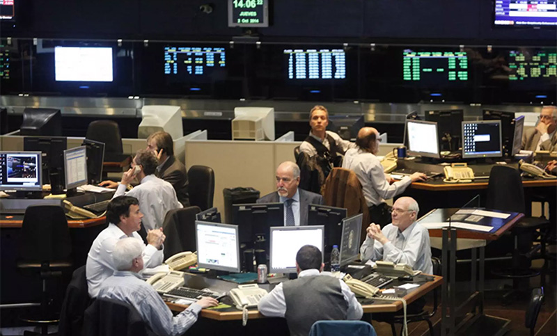 Tras el G20, mejoró el humor en el mercado y el dólar abrió el mes en baja