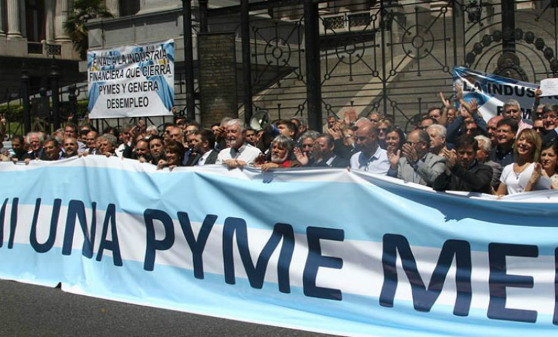 Pymes reclamaron “medidas urgentes para afrontar la crisis” frente al Congreso
