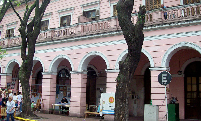 Nación cedió diez inmuebles a la Ciudad de Buenos Aires para que los venda