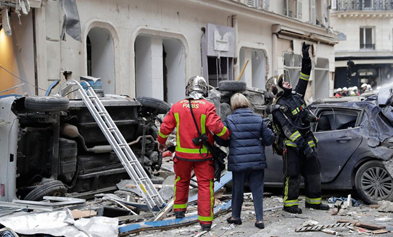 Sube a cuatro el número de muertos en explosión por fuga de gas en París