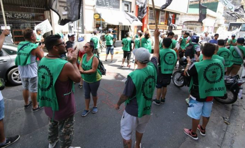 Cadetes protestaron contra el avance de las aplicaciones