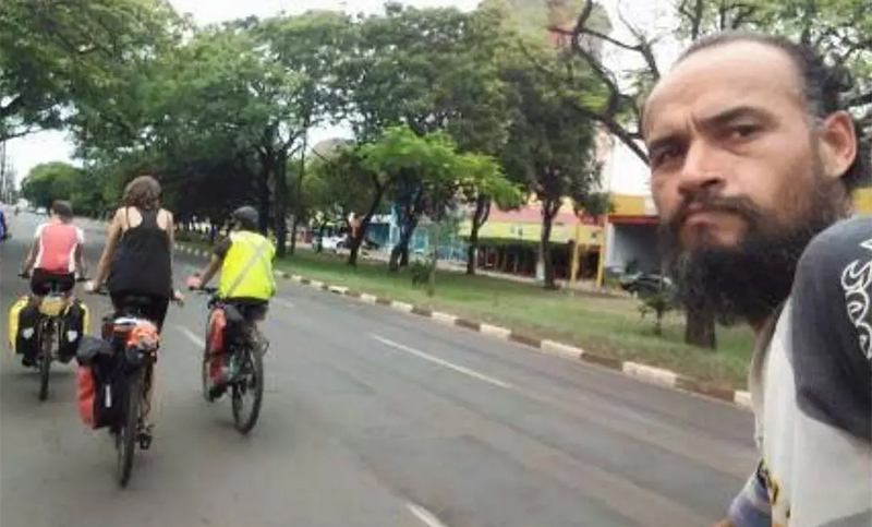 Asesinan de tres balazos a un ciclista argentino en Brasil cuando recorría Latinoamérica