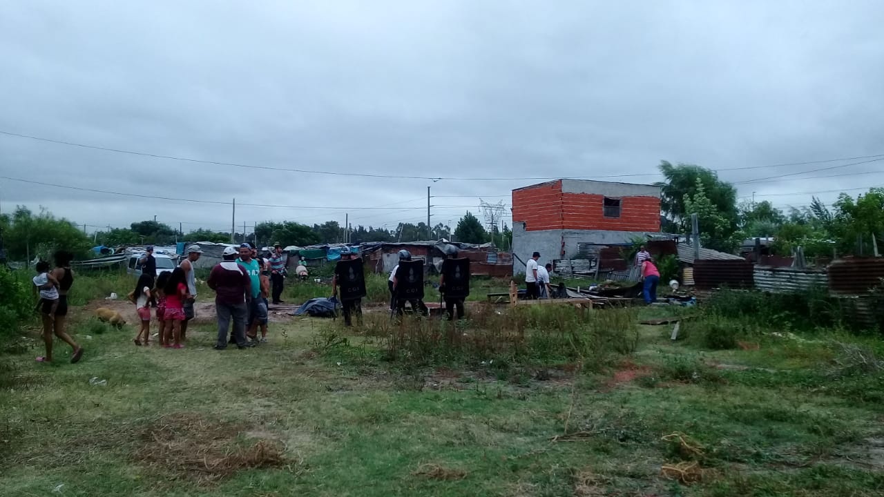 Llegaron a Rosario por las inundaciones y hoy fueron desalojados
