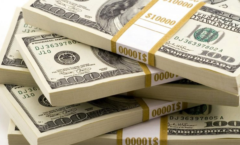 El dólar cotiza por encima de los $43,50 cerca del cierre en el Banco Nación