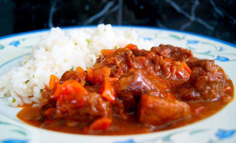 Ragú de cordero al vino tinto
