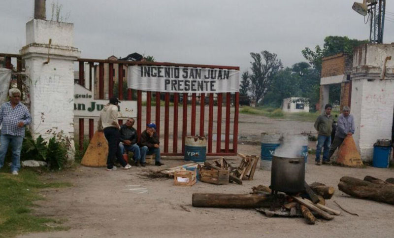 Toma en el Ingenio San Juan por sueldos impagos