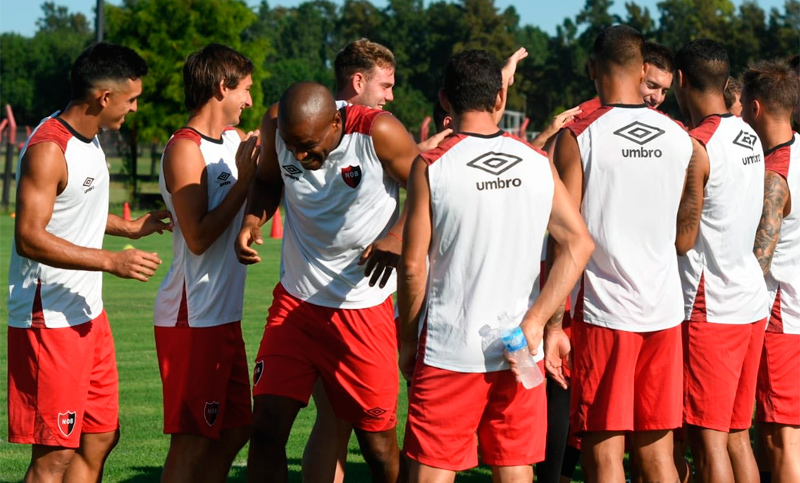 Newell’s retomó las prácticas con una cara nueva en Bella Vista