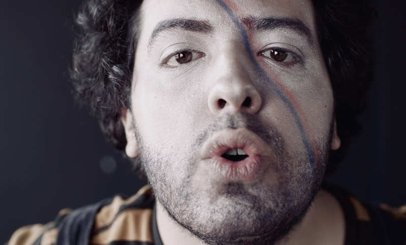 Pablo Comas lanza el simple “Campeona”, adelantando su próximo disco