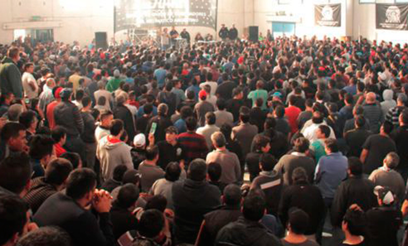 Convocan a una cumbre del sindicalismo para definir medidas de fuerza