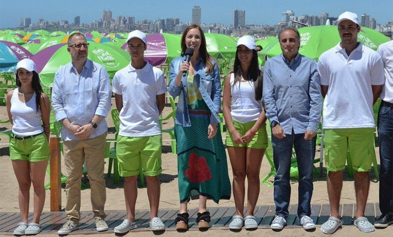 Los políticos se reparten entre el descanso y el inicio de la campaña electoral