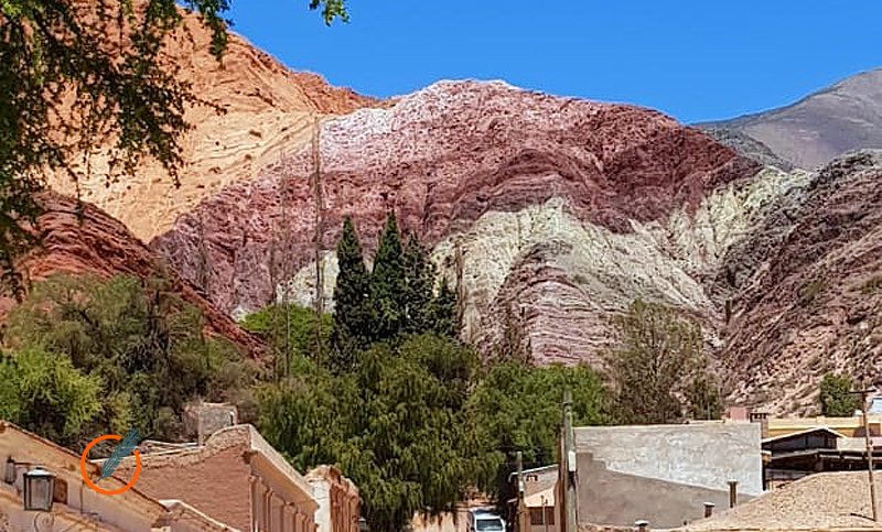 Un músico había alambrado el Cerro de los Siete Colores y Morales decidió expropiarlo