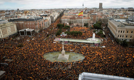 La derecha exige elecciones anticipadas en España con una masiva protesta
