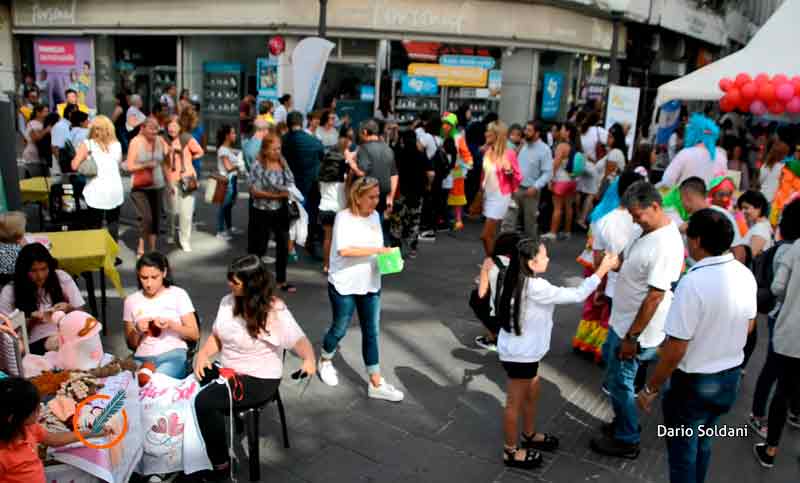 Con una masiva convocatoria, Rosario se sumó a la lucha contra el cáncer infantil