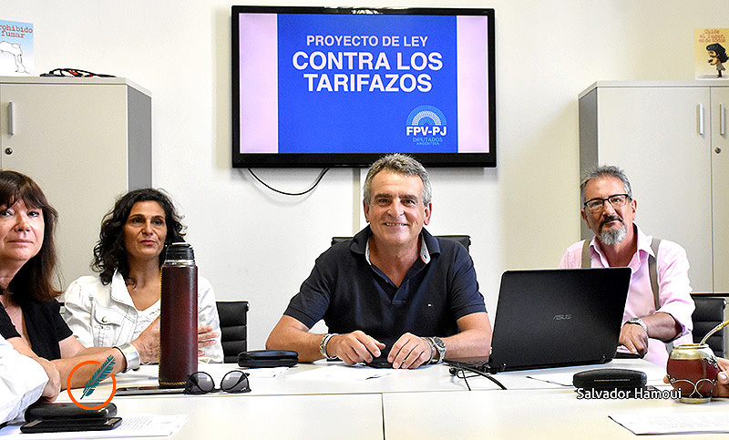 Rossi presentó un proyecto para congelar las tarifas a precios del 2018