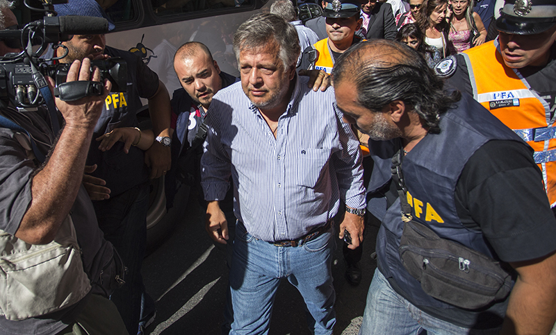 La defensa de Stornelli apeló decisión de Ramos Padilla que lo declara «en rebeldía»