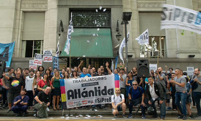 Editorial Atlántida en jaque: despidos y cese de publicaciones históricas