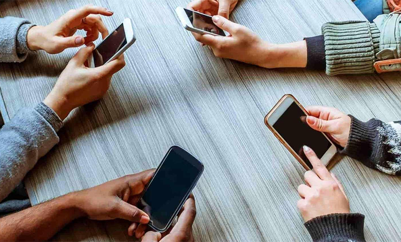 Tribunales italianos obligan al Estado a informar los peligros en el uso del celular