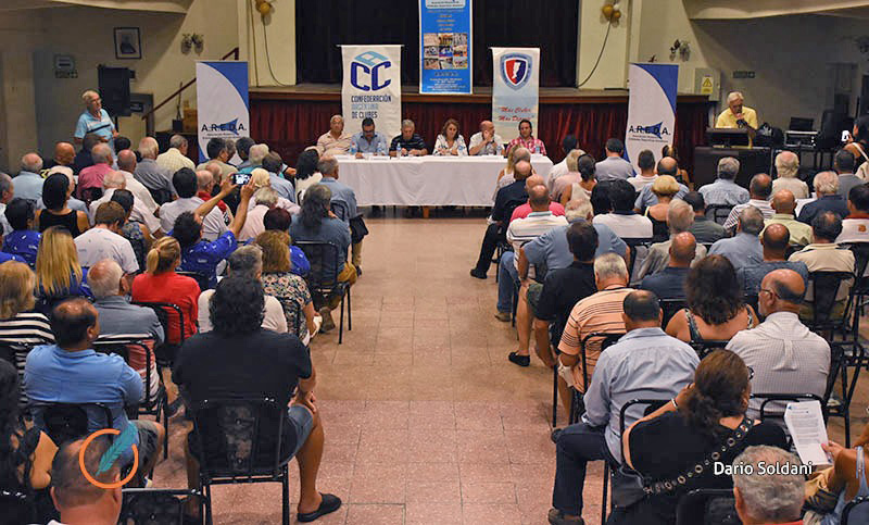 Los clubes de Rosario se debaten entre la subsistencia y el temor a no abrir en invierno