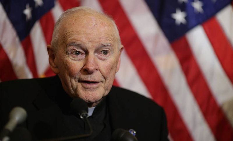 El Vaticano expulsa al ex cardenal McCarrick, acusado de abusos sexuales