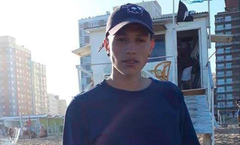 Murió un adolescente golpeado por un turista que lo acusó de un robo