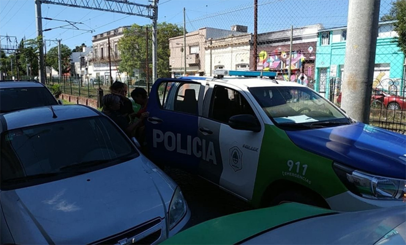 Detuvieron a un hombre que mantenía secuestradas a una mujer y su hija en La Plata