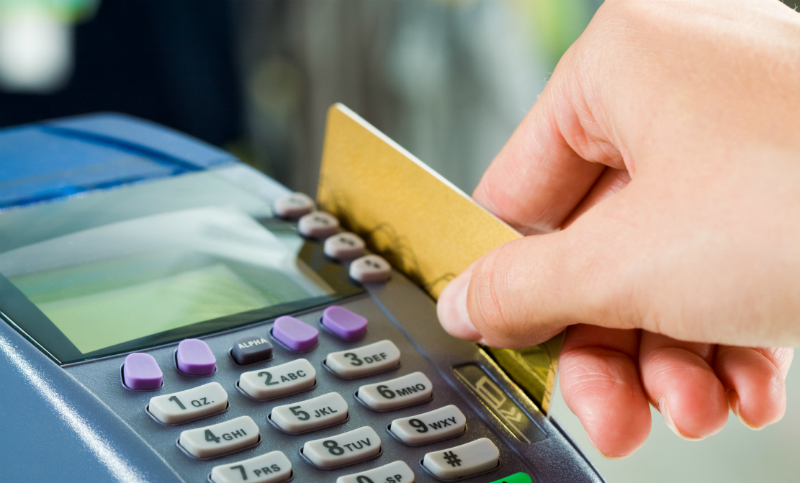 El 25% de los reclamos a la Defensoría son por tarjetas de crédito y servicios bancarios