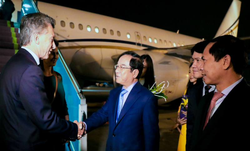 Macri llegó a Vietnam para continuar su gira asiática