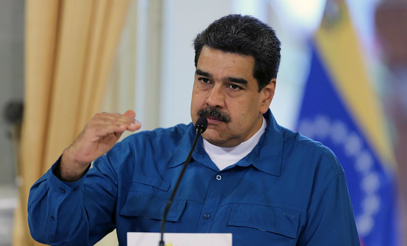 Maduro pidió la renuncia de todo su gabinete
