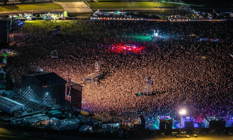 El rock pisó fuerte en Lollapalooza con Fito Páez y The Foals