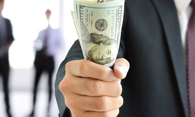 La cotización del dólar avanzó 0,52% y cerró la rueda en 42,51 pesos