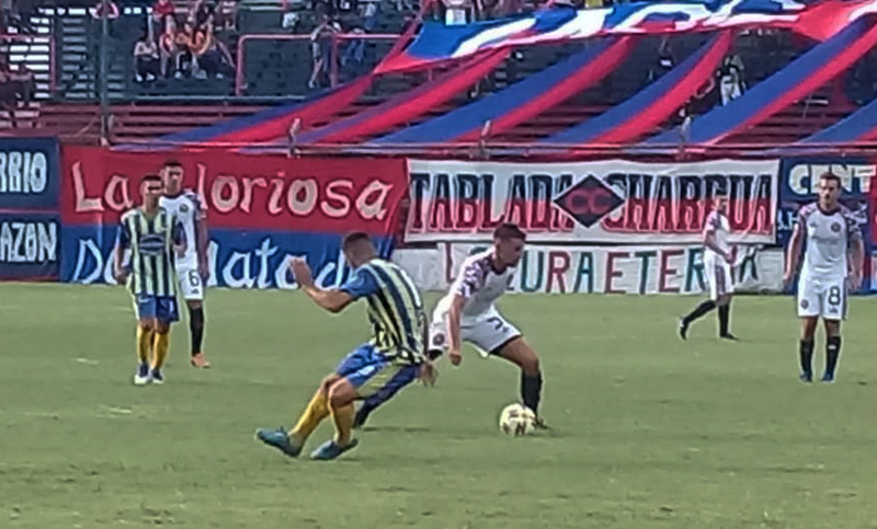 Central Córdoba fue irregular y no pasó del empate con Alem