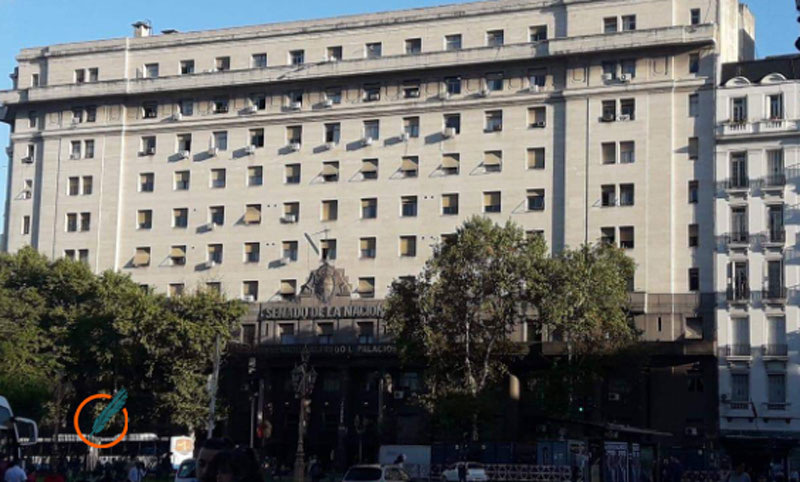 Ramos Padilla llegó a la Bicameral de Inteligencia para informar a los legisladores