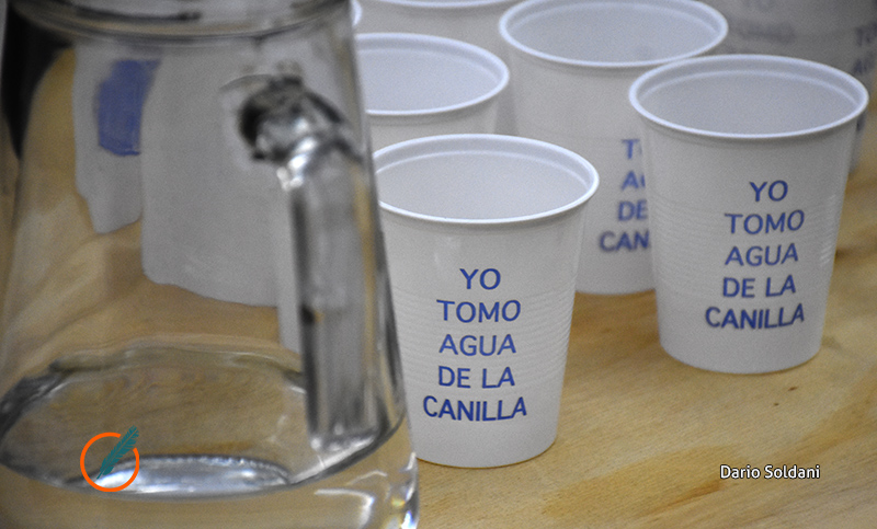 Un debate sobre el agua como derecho humano