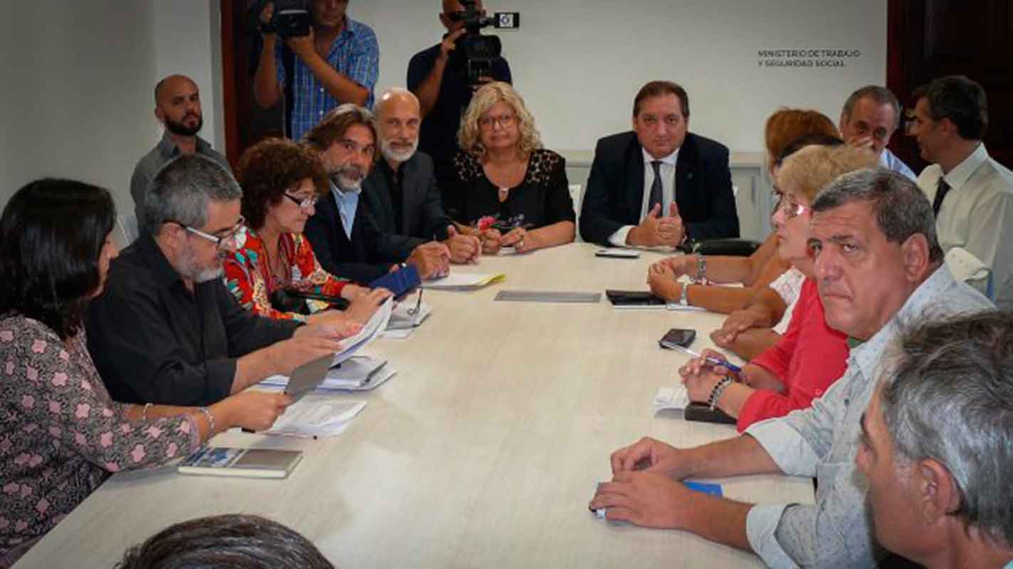 El gobierno provincial buscará renegociar la oferta salarial a los docentes