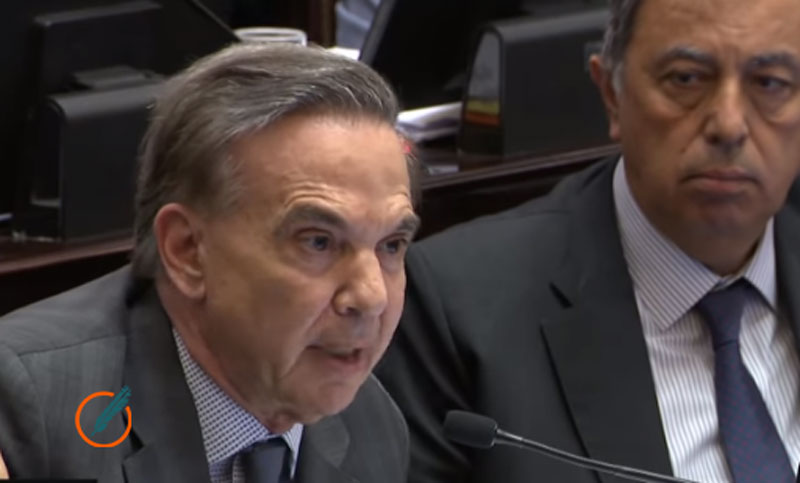 El senador Pichetto sostiene que «el peor escenario es el default, volver al 2001»
