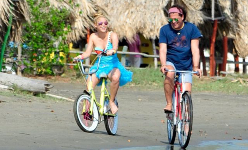 Shakira niega ante un juez español haber plagiado «La bicicleta»