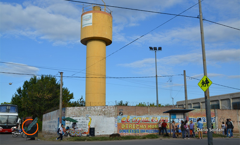 Vecinos de la zona sudoeste reclaman por el derecho de acceso al agua