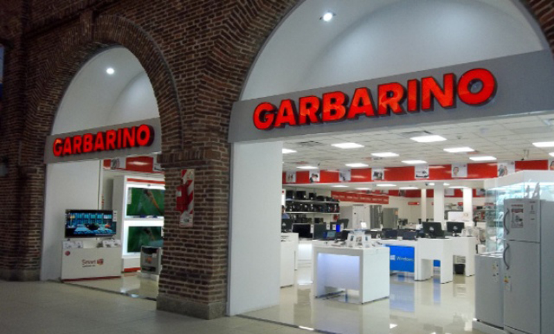 Por «falta de liquidez» Garbarino paga la mitad del sueldo