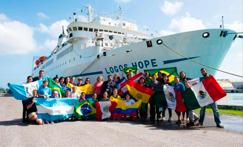 Llega a Rosario la librería flotante más grande del mundo