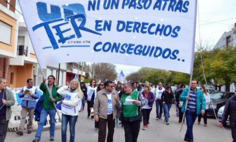 Docentes rionegrinos piden que se convoque a paritarias