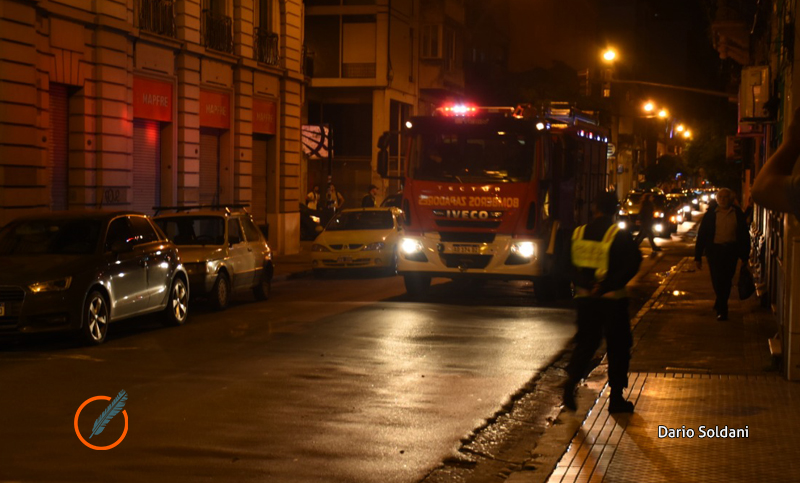 Una pérdida de gas de un vehículo generó preocupación en el centro