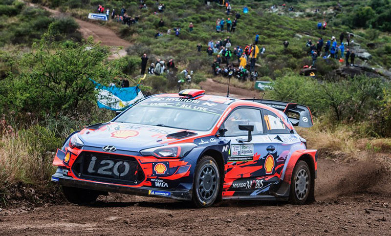 El belga Neuville sacó ventaja en el inicio del rally mundial en Córdoba