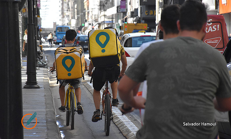 Ordenan prohibir los delivery en bicicletas en la ciudad de Buenos Aires