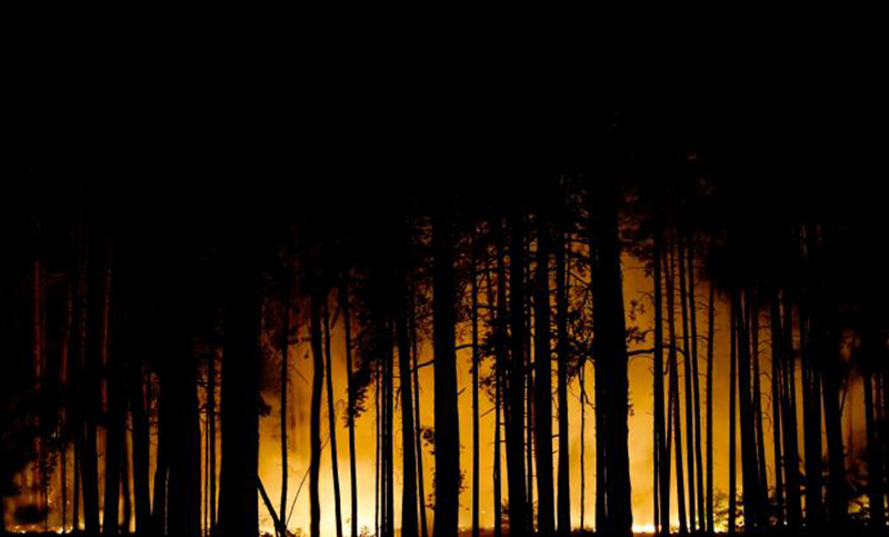 Al menos 26 muertos en un incendio forestal en China
